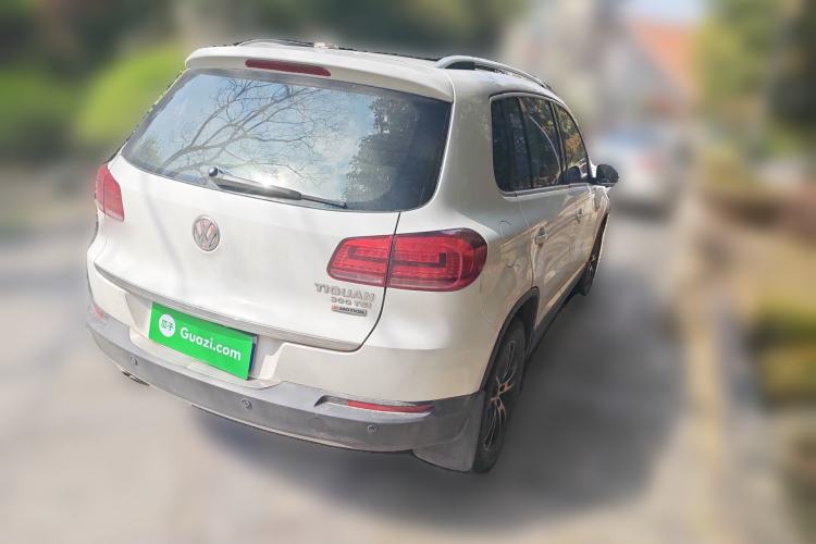 Used Volkswagen Tiguan 2016 300TSI Automatic All-Wheel Drive Luxury Edition Rear Right 45 Deg