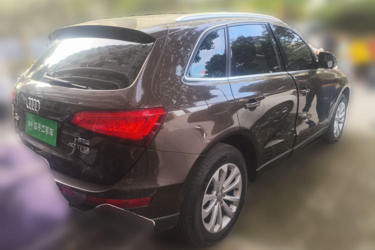 Used Audi Q5 2013 40 TFSI Technology Edition Rear Right 45 Deg