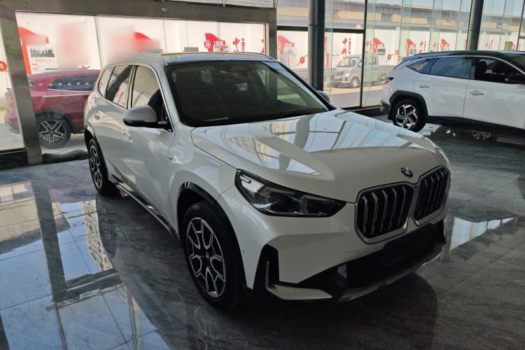 Used BMW X1 2024 sDrive25Li X Design Package Front Right 45 Deg