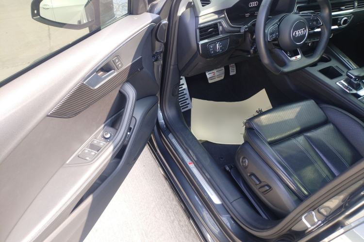 Used Audi A4L 2022 40 TFSI Luxury Dynamic Model Driver Seat