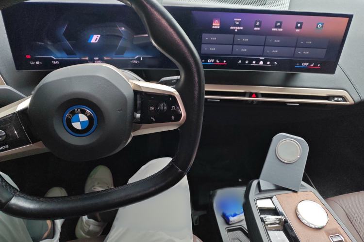 Used BMW iX 2023 xDrive40 Interior 2