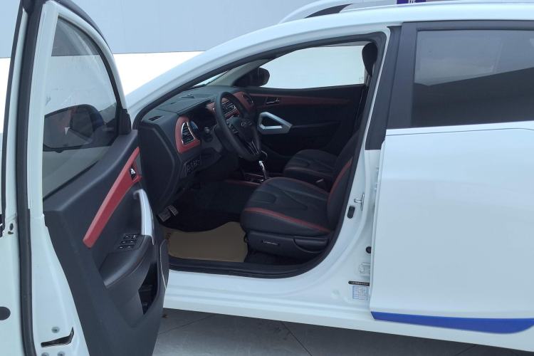 Used JAC iEV7S 2017 ZhiZun Model
