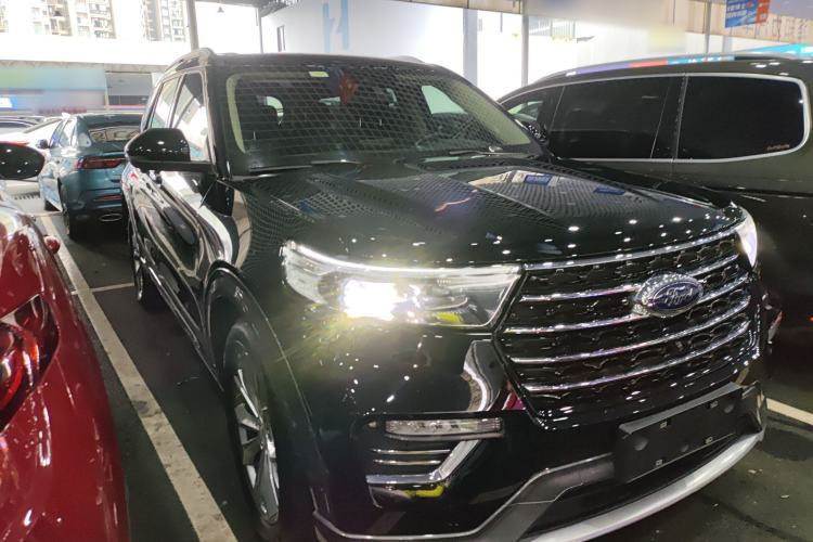 Used Ford Explorer 2020 EcoBoost 285 4x4 Trend Edition 7-Seater Front Right 45 Deg