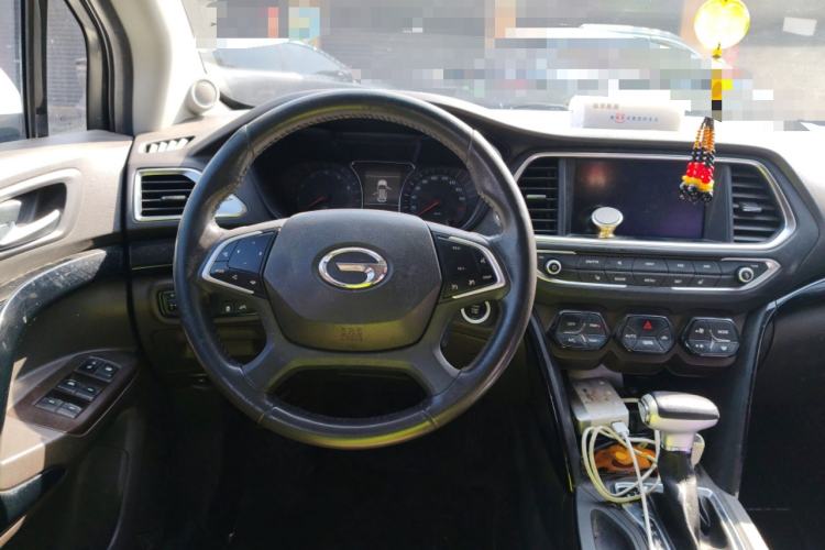 Used GAC Trumpchi GS4 2017 235T Automatic Two-Wheel Drive Luxury Smart Connectivity Version Steering Wheel
