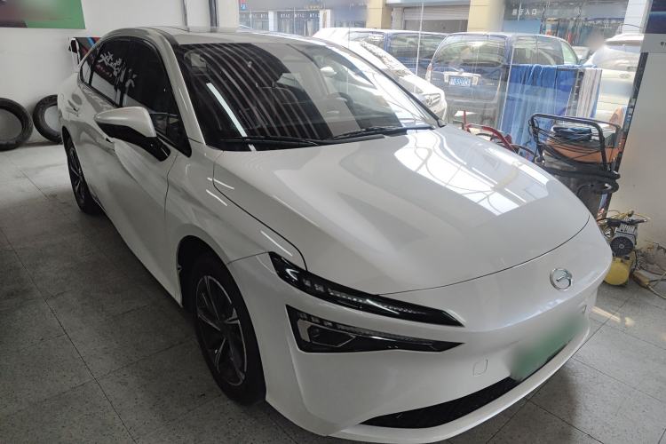 Used AION S MAX 2024 70 Star Edition 54.6 kWh Front Right 45 Deg