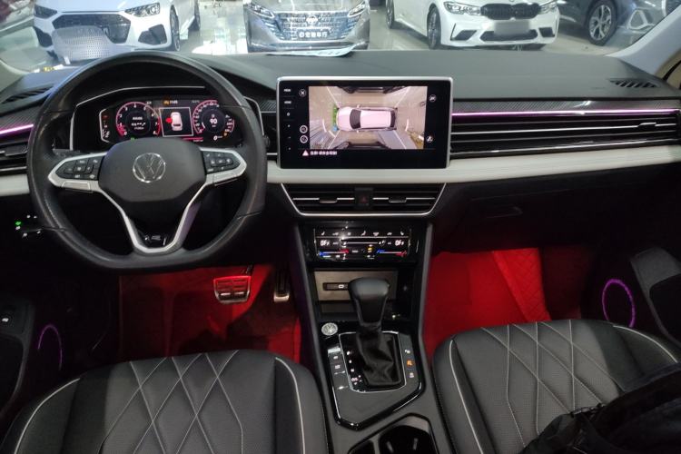 Used Volkswagen Tiguan L 2024 330TSI Automatic Two-Wheel Drive R-Line Enhanced Edition Center Console