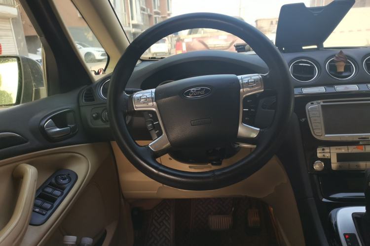 Used Ford S-MAX 2008 2.3L 7-Seater Luxury Version
