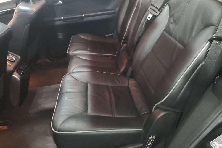 Used Mercedes-Benz R-Class 2017 R 320 4MATIC Business Edition Prestige Model Left Rear Seat