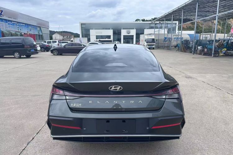 Used Hyundai Elantra 2023 1.5L CVT LUX Prestige Edition