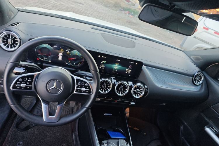 Used Mercedes-Benz GLA 2023 GLA 220 4MATIC
