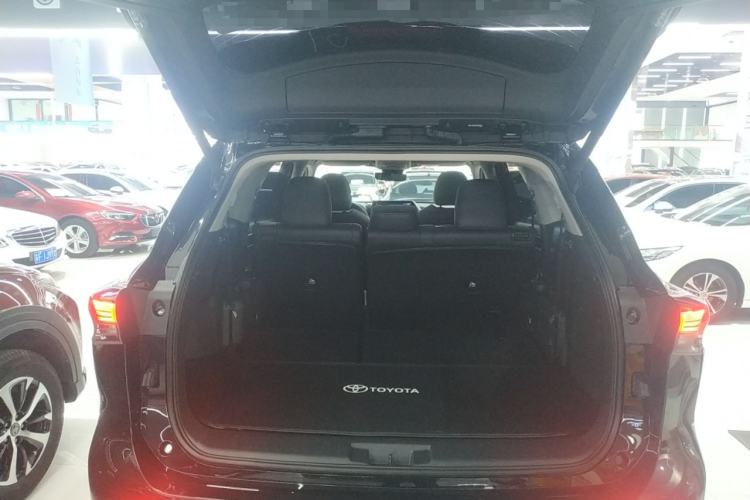 Used Toyota Highlander 2023 2.5L Smart Electric Hybrid Dual-Drive Prestige Version 7 Seats Trunk