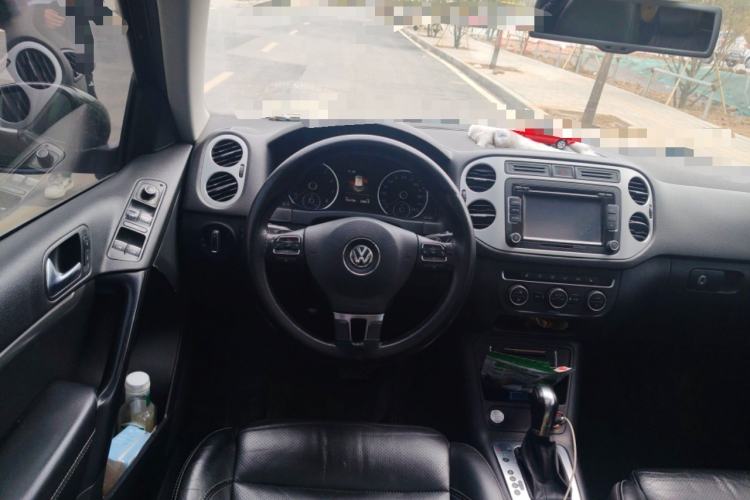 Used Volkswagen Tiguan 2016 300TSI Automatic All-Wheel Drive Luxury Edition Steering Wheel