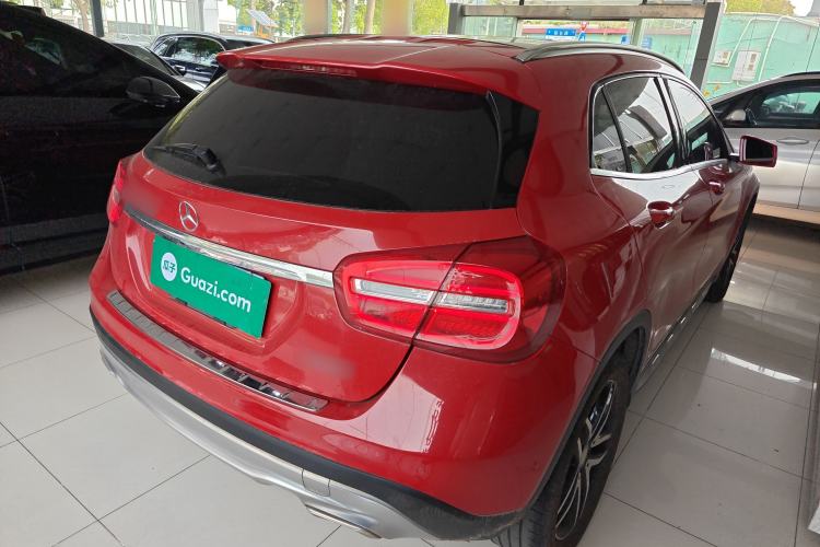 Used Mercedes-Benz GLA 2015 GLA 200 Fashion Model Rear Right 45 Deg