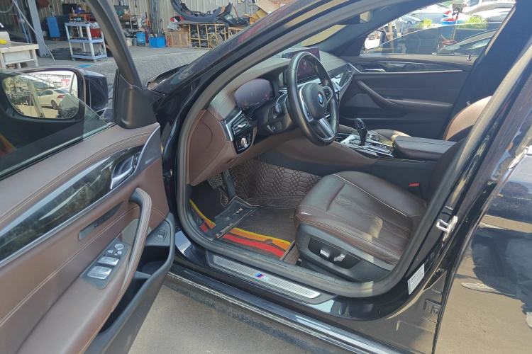 Used BMW 5 Series 2021 Facelifted 525Li M Sport Package
