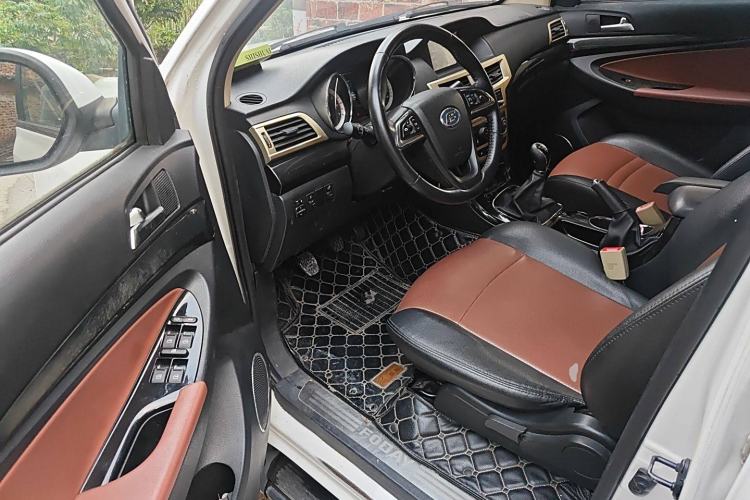 Used Foday Landfort 2017 1.9T Diesel Manual Two-Wheel Drive Luxury Edition 7 Seats