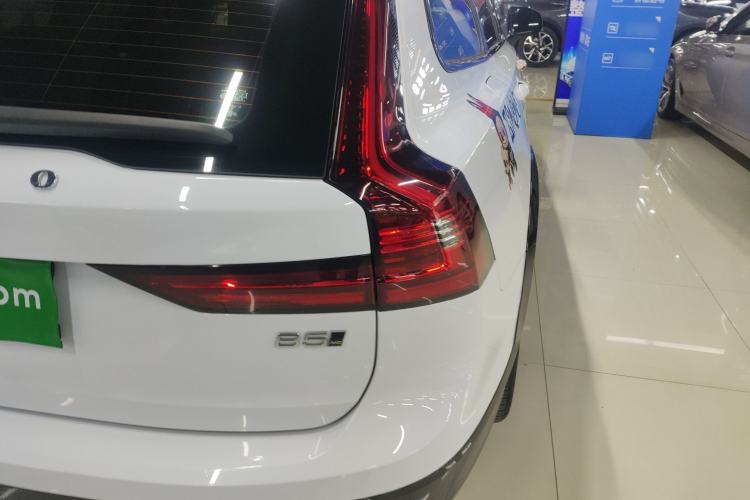 Used Volvo V90 2021 Cross Country B5 AWD Smart Range Edition