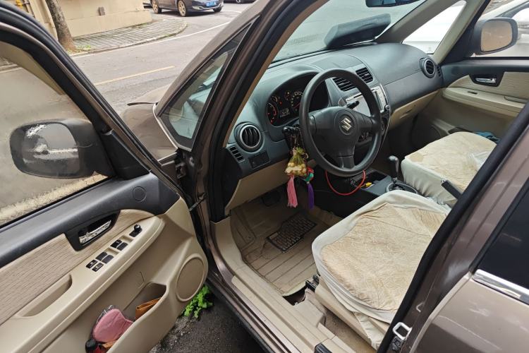 Used Suzuki SX4 S-Cross 2012 1.6L Automatic Comfort Edition Driver Seat