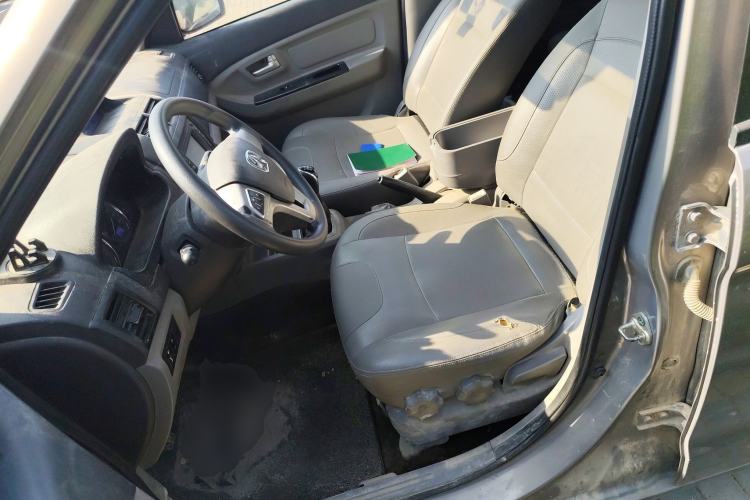 Used BAIC Weiwang M20 2014 1.5L Ultra-Luxury BJ415B Left Front Seat