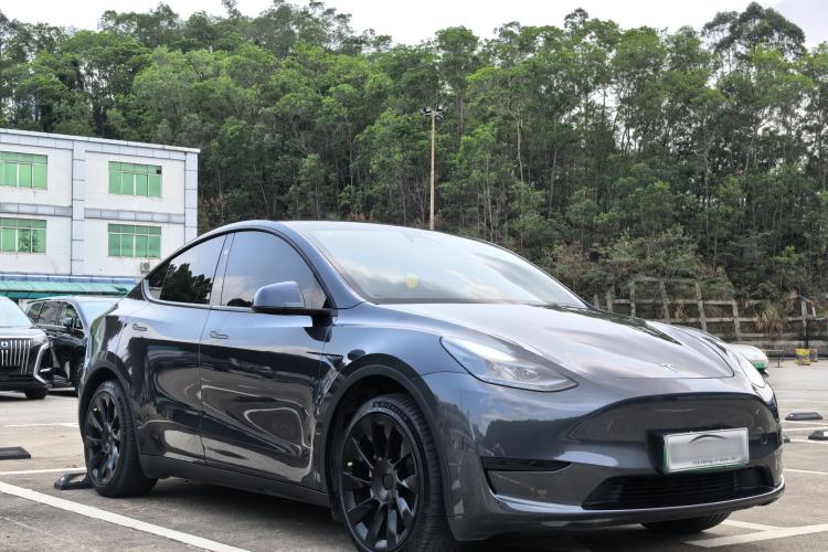 Used Tesla Model Y 2024 Rear-Wheel-Drive Version Exterior 2