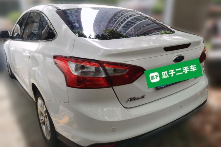 Used Ford Focus 2012 Sedan 1.6L Automatic Fashion Edition
