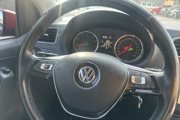 Used Volkswagen Polo 2016 1.6L Automatic Comfort Model