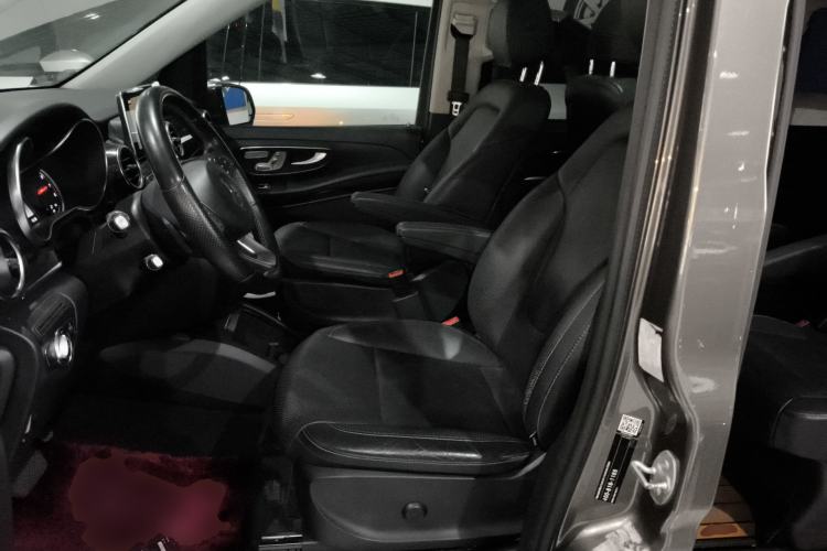 Used Mercedes-Benz V-Class 2017 V 260 Avantgarde Edition