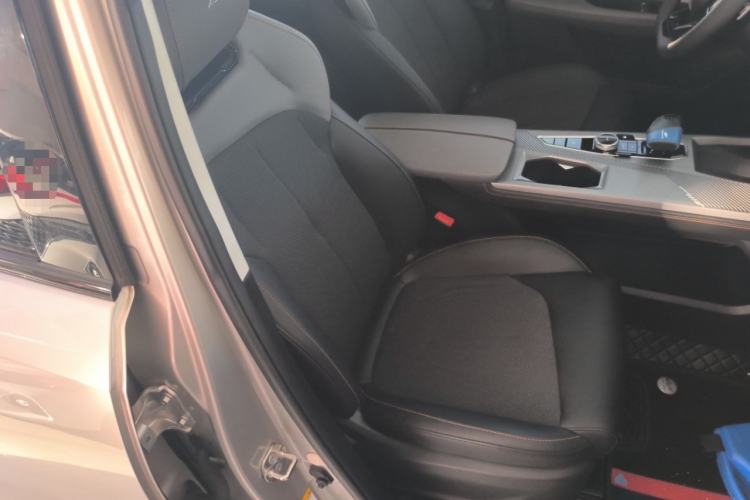 Used Oshan Z6 2023 Blue Whale 1.5T DCT Luxury Model
