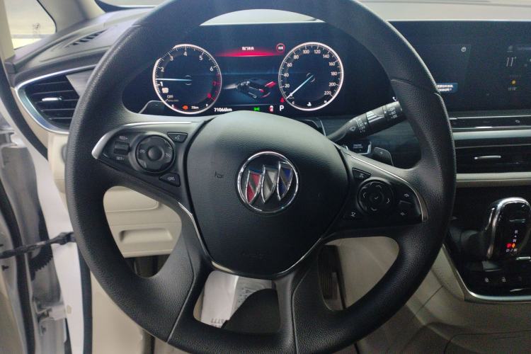 Used Buick GL8 2022 ES Landtrek 653T Comfort Edition