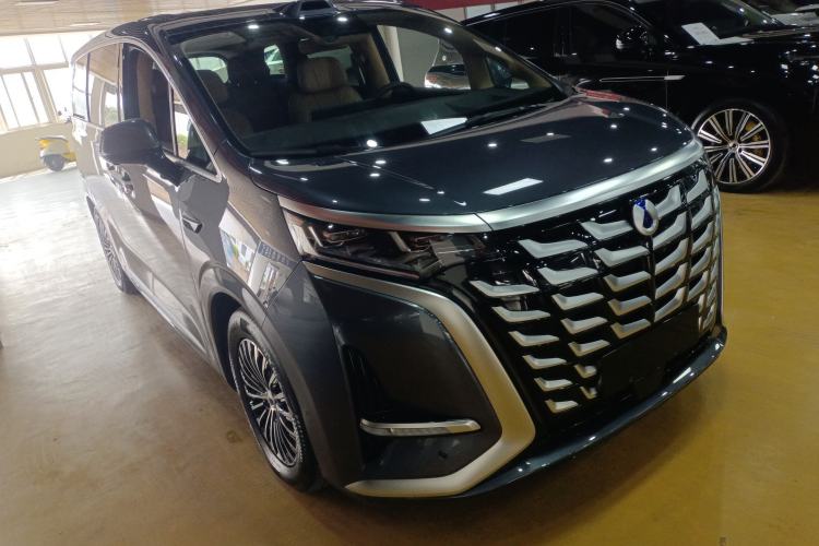 Used Denza D9 2025 DM-i Intelligent Drive 1020 Four-Wheel Drive Flagship Model