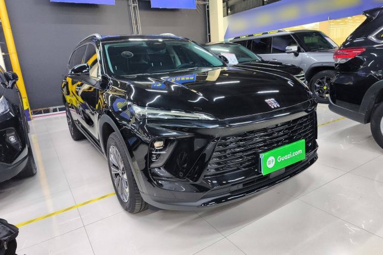 Used Buick Envision 2025 Encore Plus 28T Two-Wheel-Drive Platinum Edition
