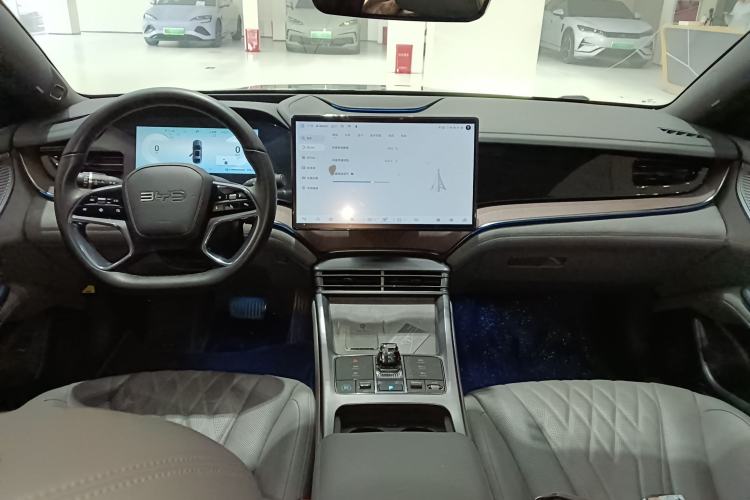 Used BYD Seal 2024 HONOR Edition DM-i 1.5T 121km Flagship Model