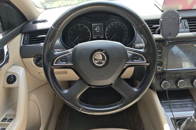 Used Skoda Octavia 2015 1.6L Manual Yijun Edition
