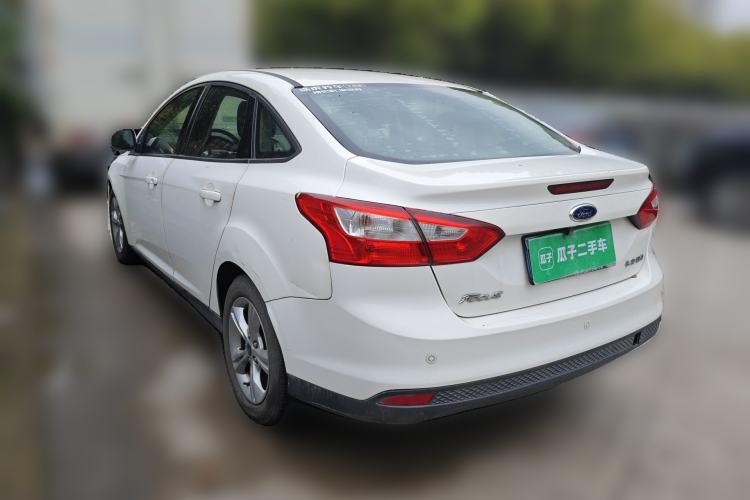 Used Ford Focus 2012 Sedan 1.6L Automatic Fashion Edition