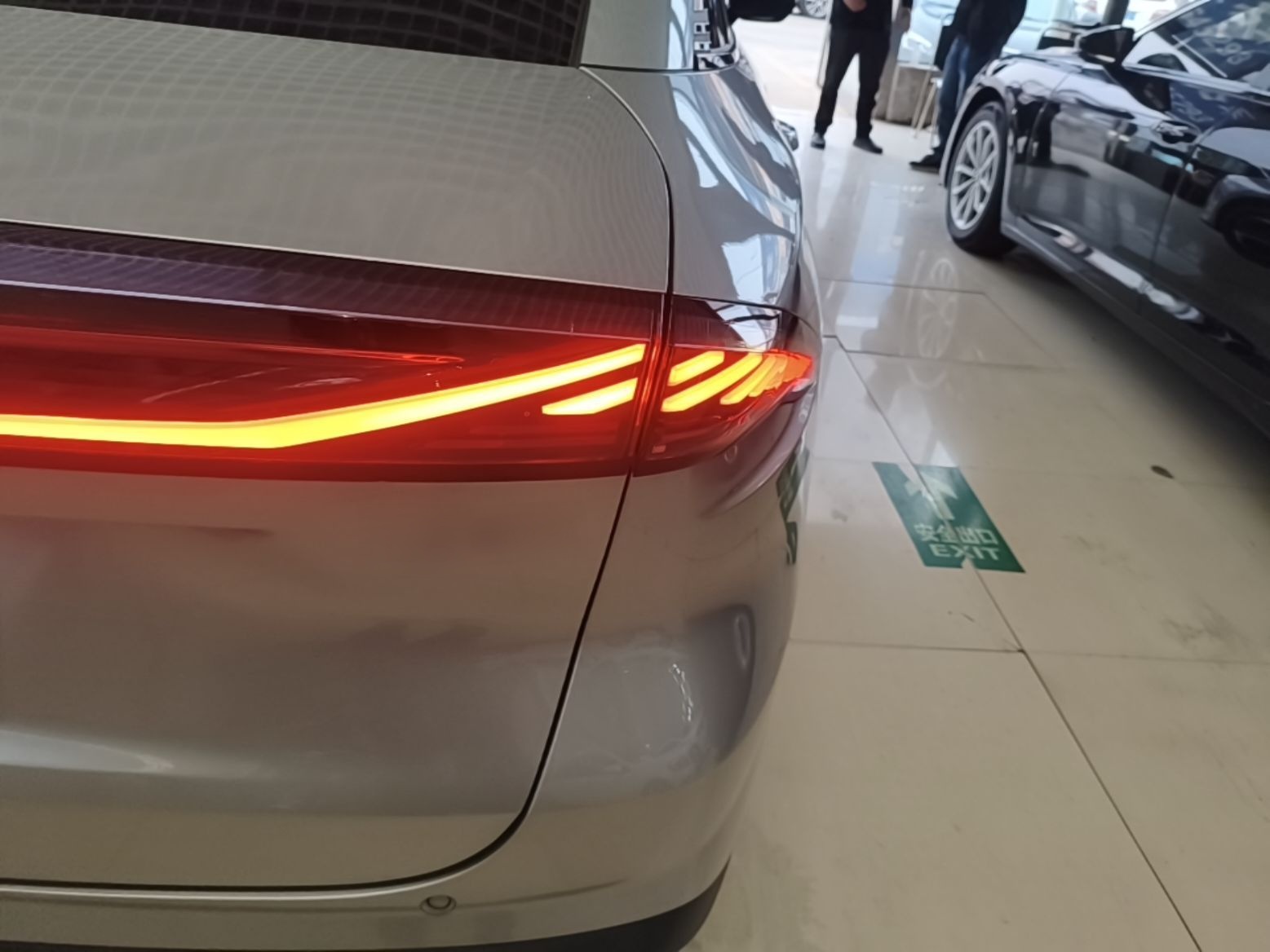 Geely Galaxy L6 2025 EM-i 140km Starship Edition — снимка 9