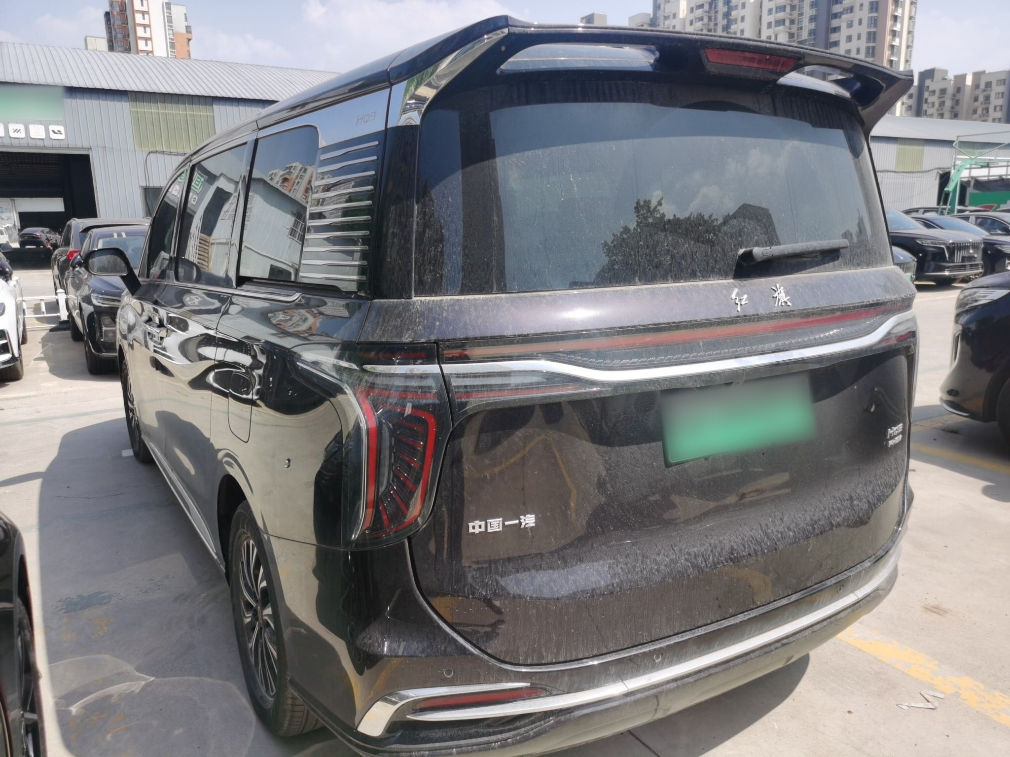 Hongqi HQ9 PHEV 2024 2.0T Four-Wheel Drive Business Edition — снимка 8