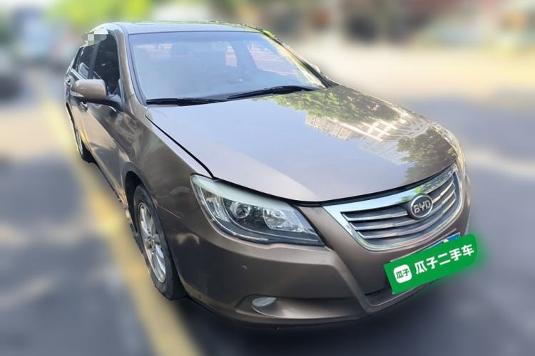 Used BYD G6 2013 2.0L Manual Luxury Version
