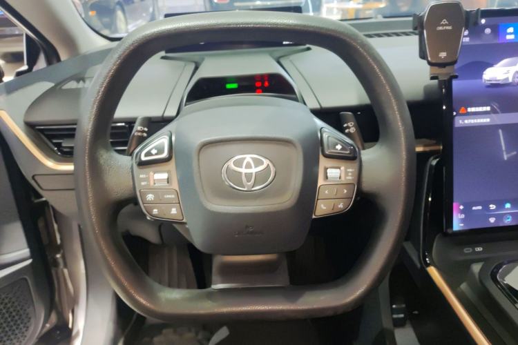Used Toyota bZ3 2023 517 km Elite PRO Steering Wheel
