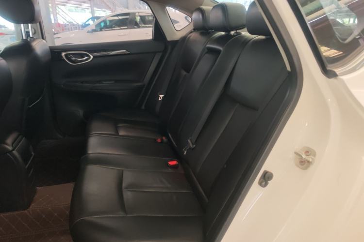 Used Nissan Sylphy 2019 1.6XV CVT Smart Connect Luxury Edition China VI Standard Left Rear Seat