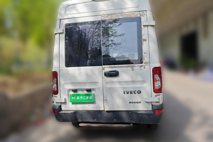 Used Iveco Power Daily 2017 2.5T Deluxe A37 High-Roof 6-7 Seater Bus 47Z5 Rear