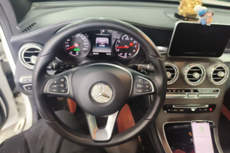 Used Mercedes-Benz GLC 2018 GLC 300 4MATIC Sport Edition Steering Wheel