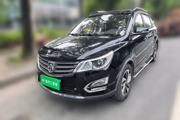 Used Baojun 560 2015 1.8L manual luxury version Guazi used car, China used car export, Used car for sale, Used cars, Cheapest cars for sale