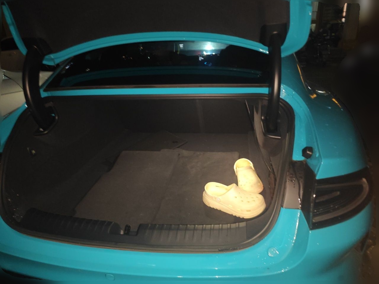 Xiaomi Auto SU7 2024 Rear-Drive Ultra-Long Range Advanced Pro-Level Intelligent Driving Version — снимка 19