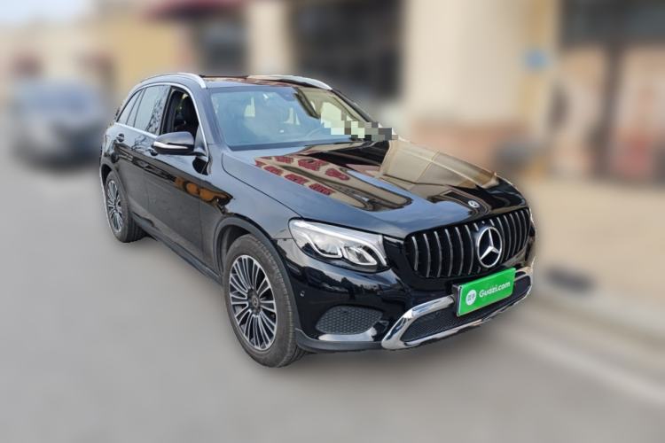 Used Mercedes-Benz GLC 2018 Facelift GLC 200 4MATIC Front Right 45 Deg