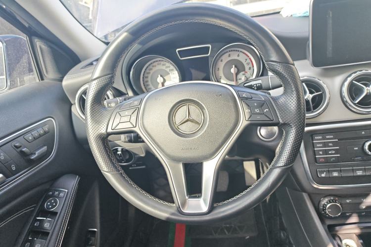 Used Mercedes-Benz GLA 2016 GLA 220 4MATIC Fashion Edition
