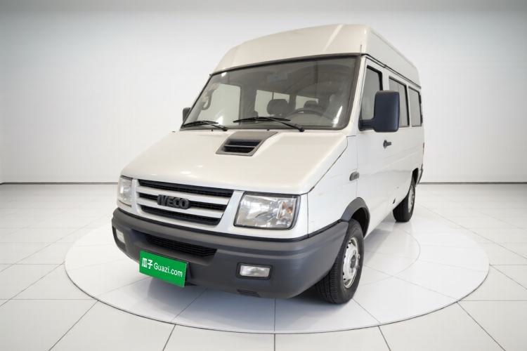 Used Iveco Daily 2012 2.5T-A35 Logistics Version 1 Mid-Roof
