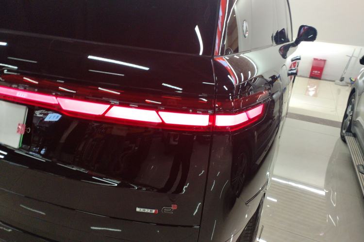 Used Denza N9 2025 Flagship Model Right Rear Taillight