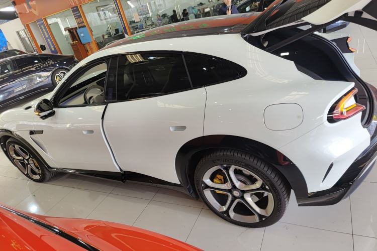 Used Xiaomi Auto YU7 2025 Ultra-Long Range High-Performance All-Wheel-Drive Max Edition
