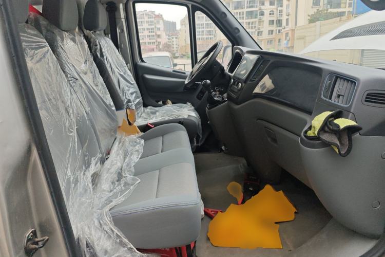 Used Foton Toano 2023 2.8T Manual Jixiang Van Extended Wheelbase Mid-Height Roof Rear Dual Tires 3-Seater