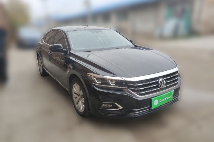 Used Volkswagen Passat 2019 330TSI Elite Edition China VI Front Right 45 Deg