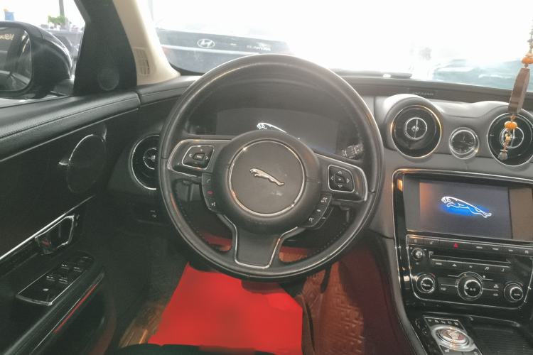 Used Jaguar XJ 2014 XJL 2.0T Two-Wheel-Drive Elegant Business Edition
